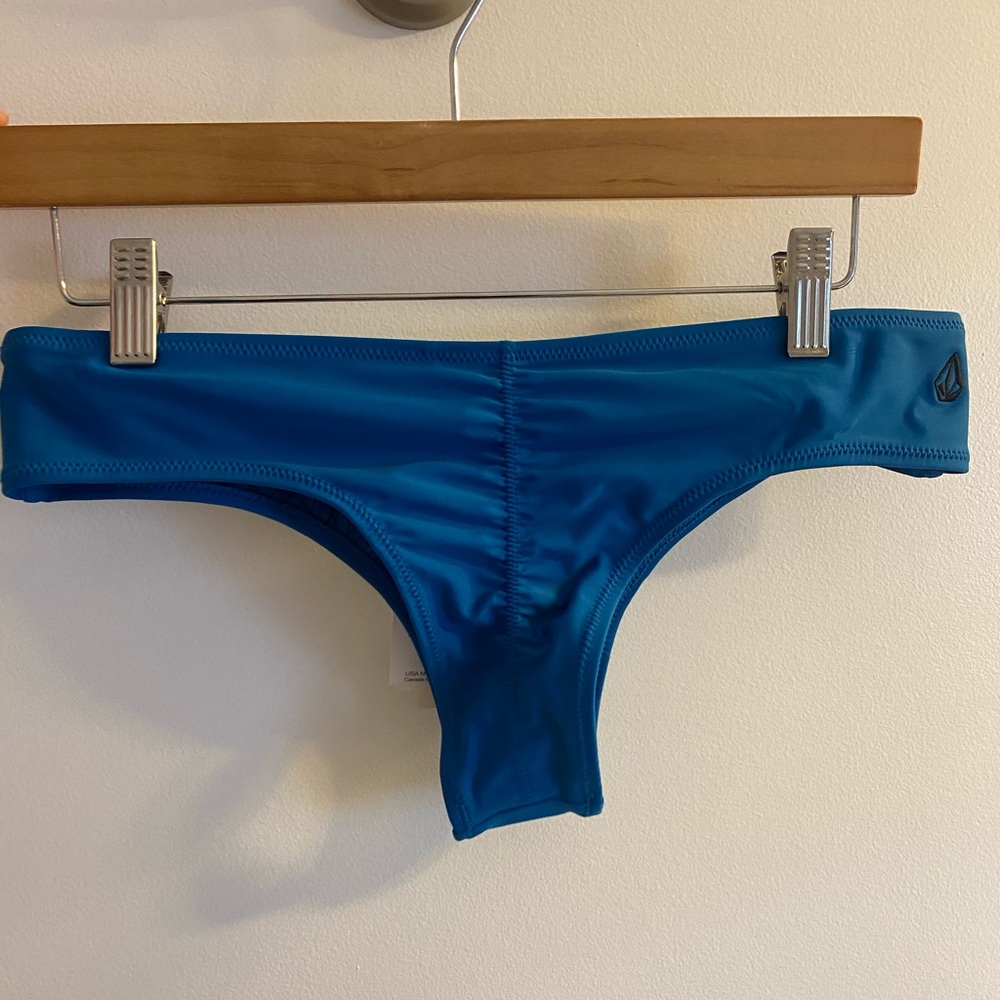 NWT Volcom Simply Solid Cheeky Bottom
